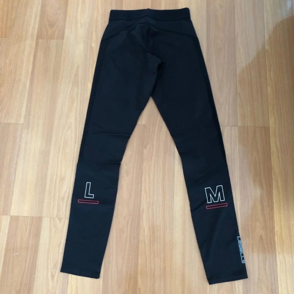 SOLD!! Reebok Lesmills leggings size XS